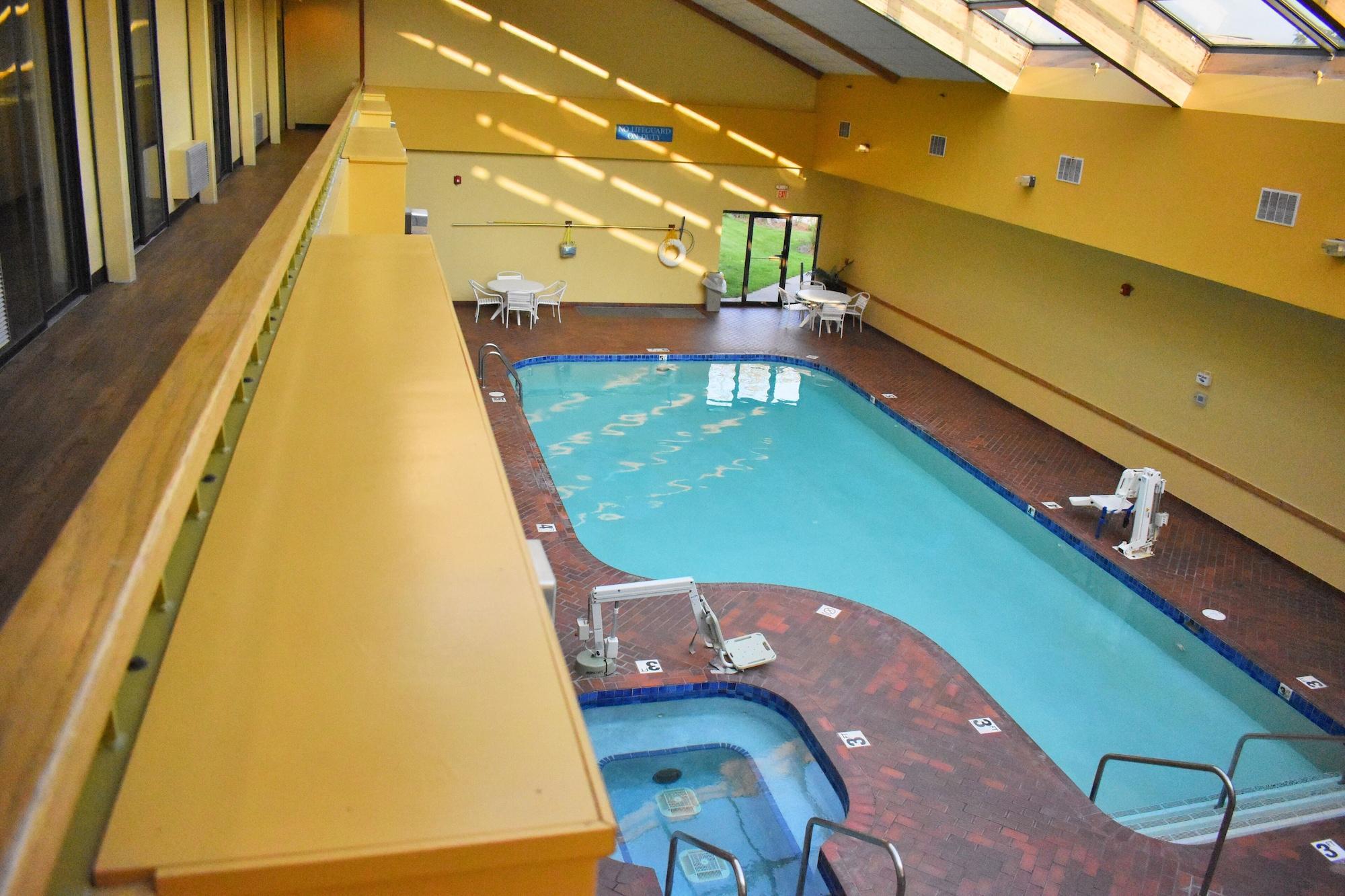 The Inn On Maritime Bay, Ascend Hotel Collection Manitowoc Exterior foto