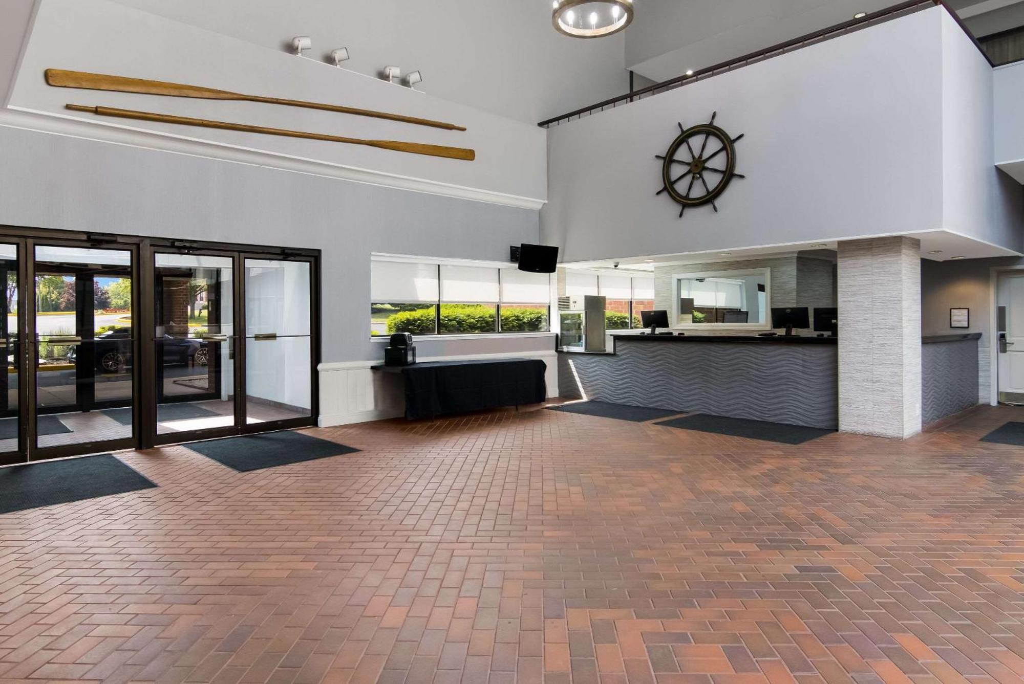 The Inn On Maritime Bay, Ascend Hotel Collection Manitowoc Exterior foto